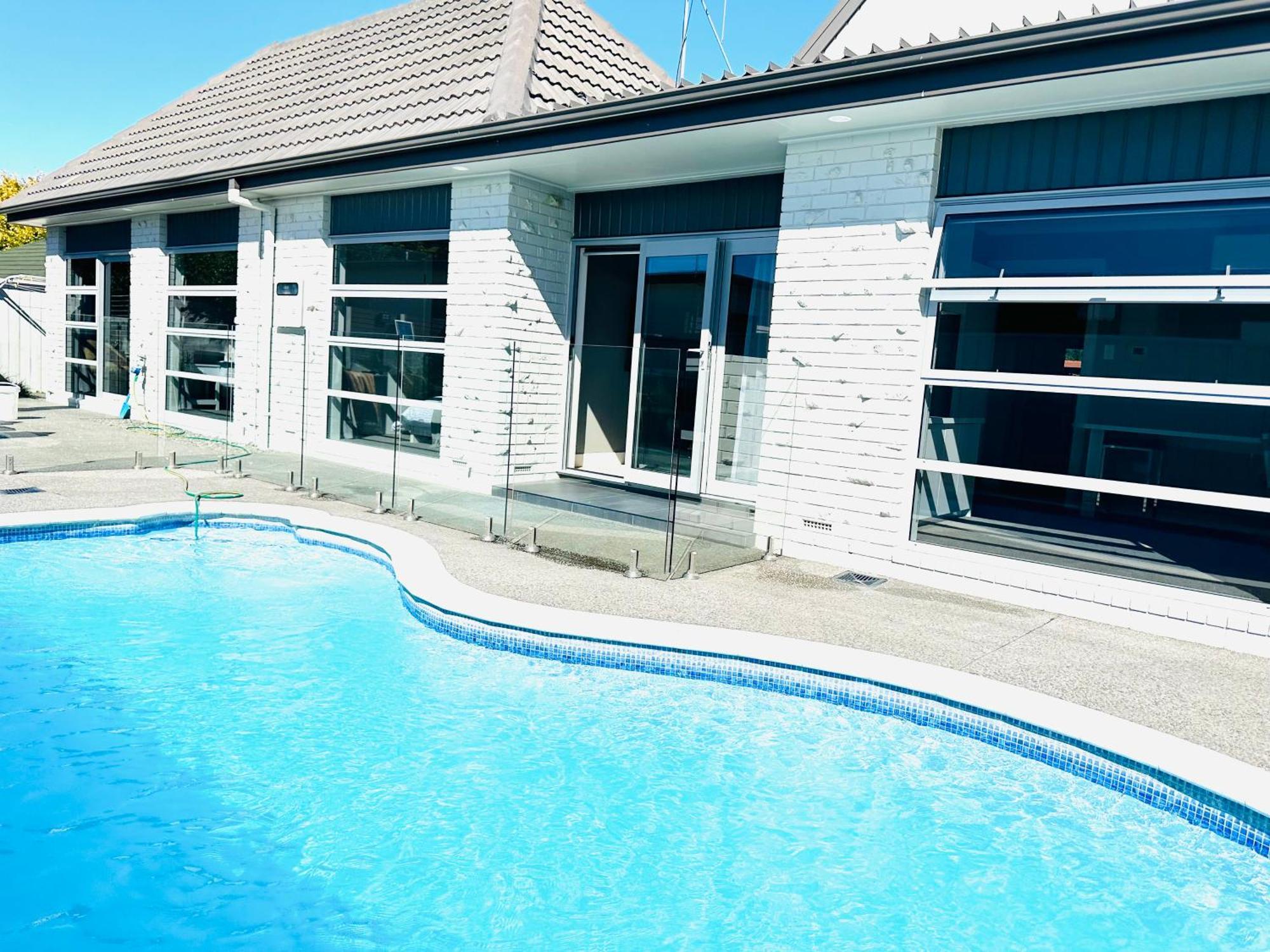 Summer Holiday 4 Bedrooms House In Hamilton With Pool And Spa Екстер'єр фото